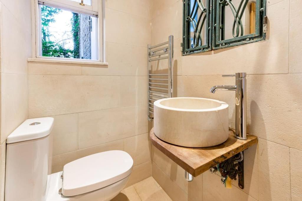 Appartamento Eclectic Family In The Heart Of Notting Hill Londra